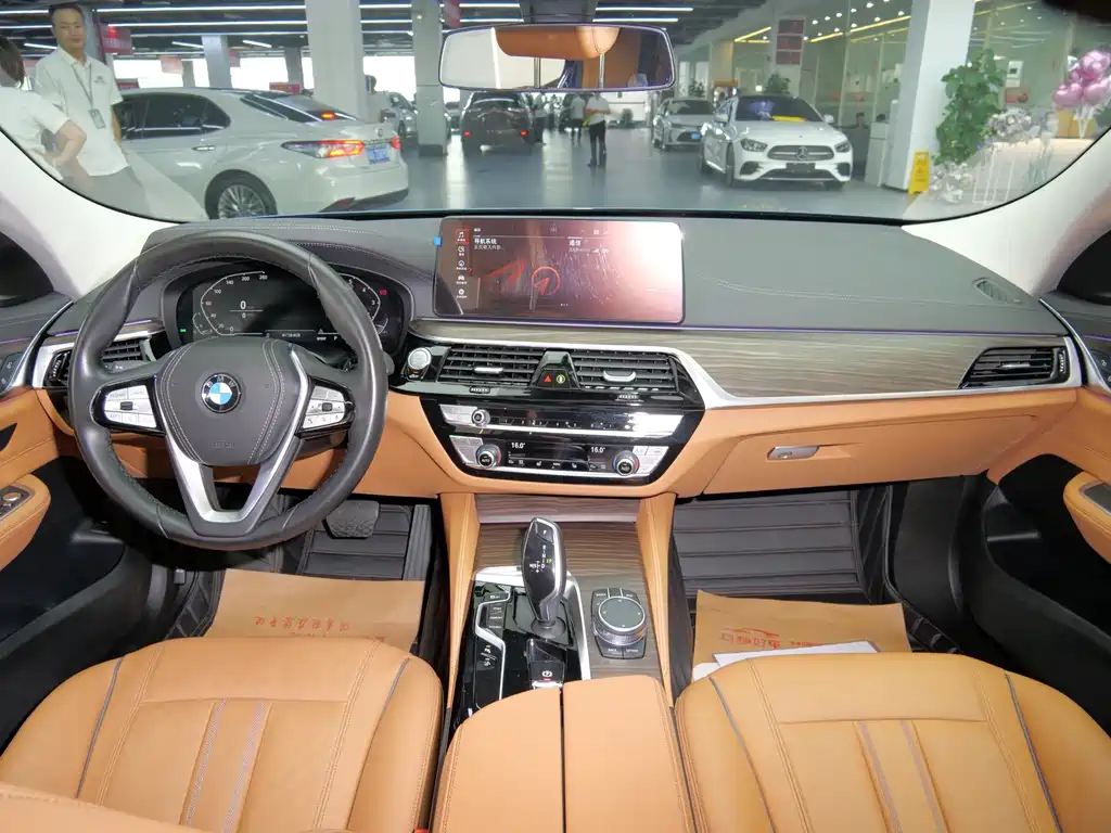 BMW 6 Series GT 2021 630i Luxury Design Package