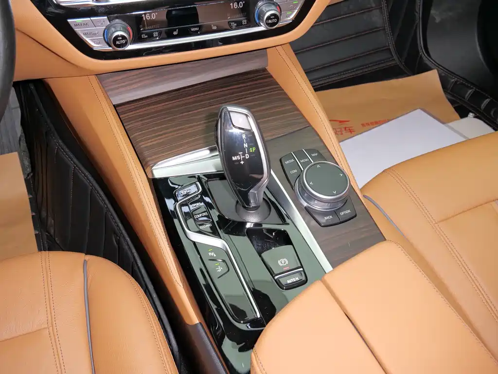 BMW 6 Series GT 2021 630i Luxury Design Package