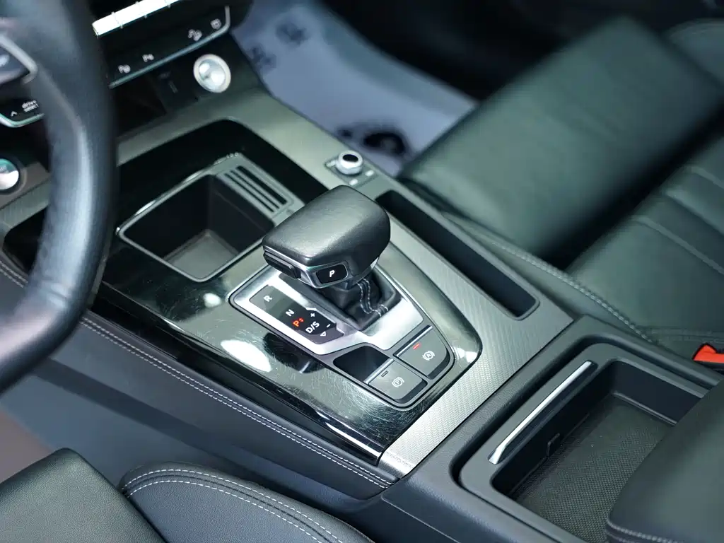 Audi Q5L 2022 Facelift 40 TFSI Luxury Dynamic Edition