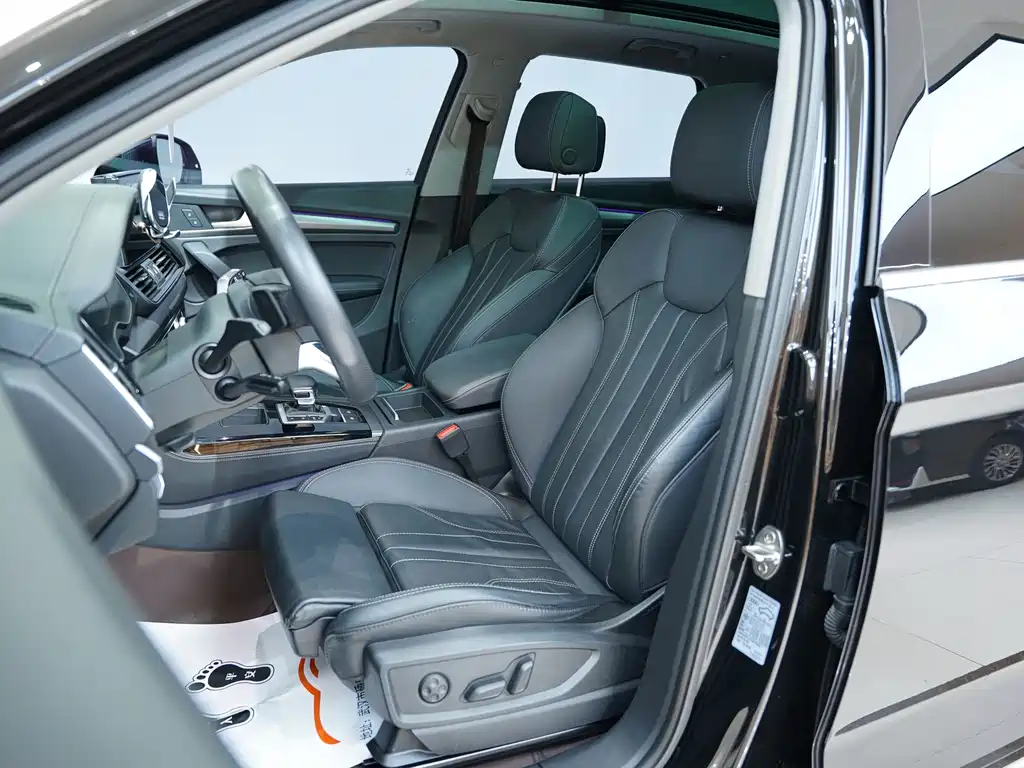 Audi Q5L 2022 Facelift 40 TFSI Luxury Dynamic Edition