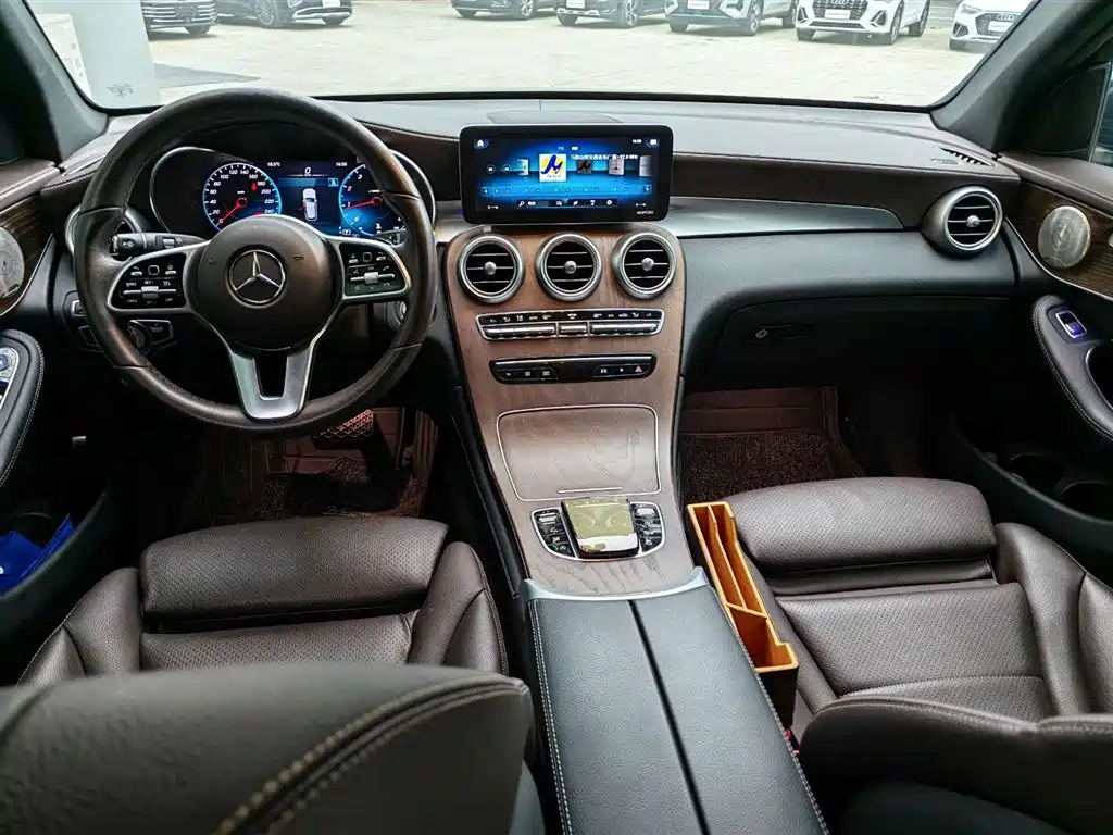 Mercedes-Benz GLC 300 L 4MATIC Dynamic