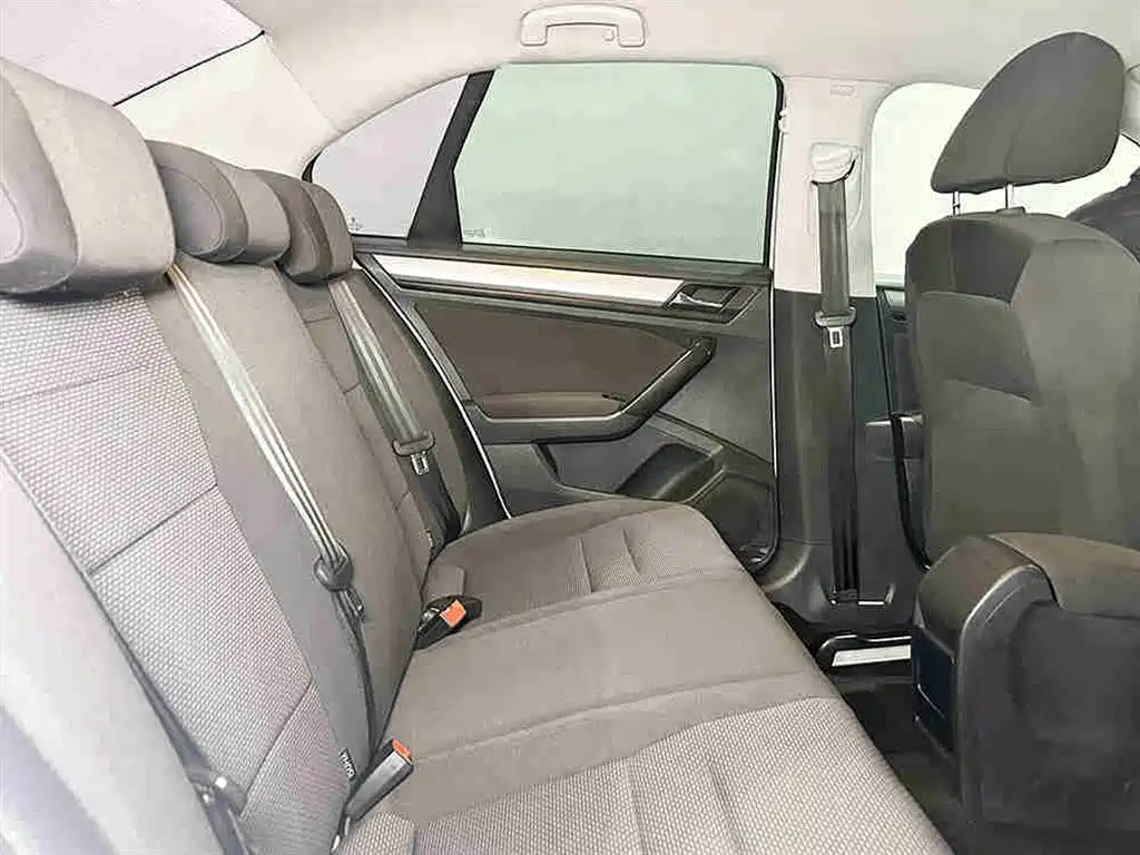 Volkswagen Bora 2018 1.5L Manual Fashion