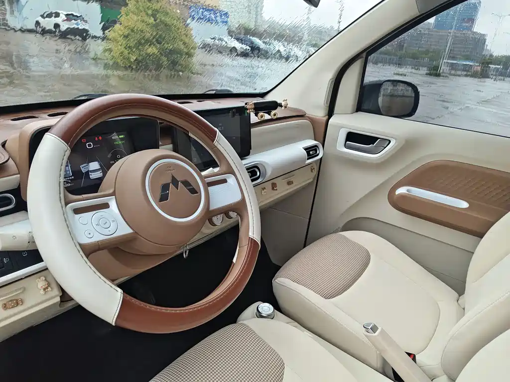 Hongguang MINIEV 2024 Third Generation 215km Advanced Edition