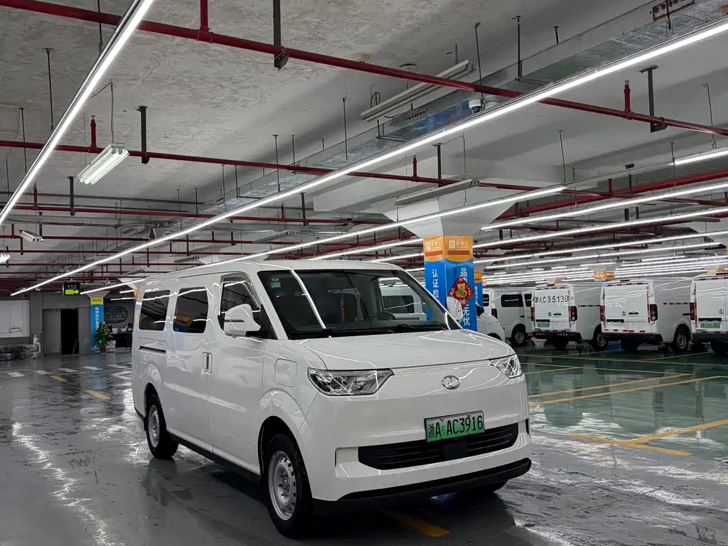 Ruichi New Energy EC75 2025 Passenger Smart Fast Charging Edition Pioneer Type I 52.16kWh
