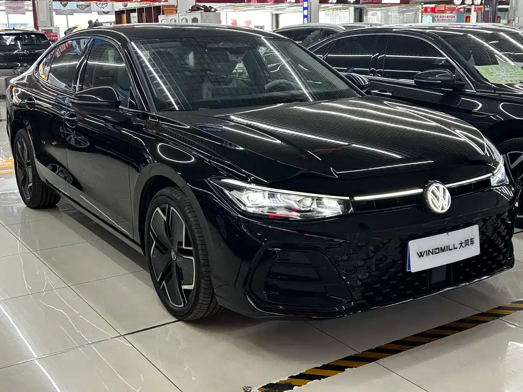 Passat 2025 Pro 380TSI Starry Sky Longzun Edition