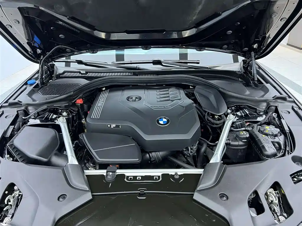 BMW 5 Series 2023 530Li Leading Edition M Sport Package