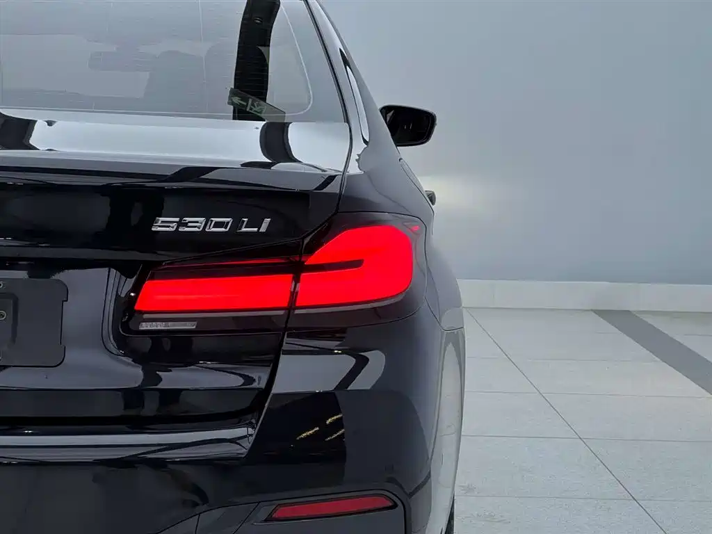 BMW 5 Series 2023 530Li Leading Edition M Sport Package