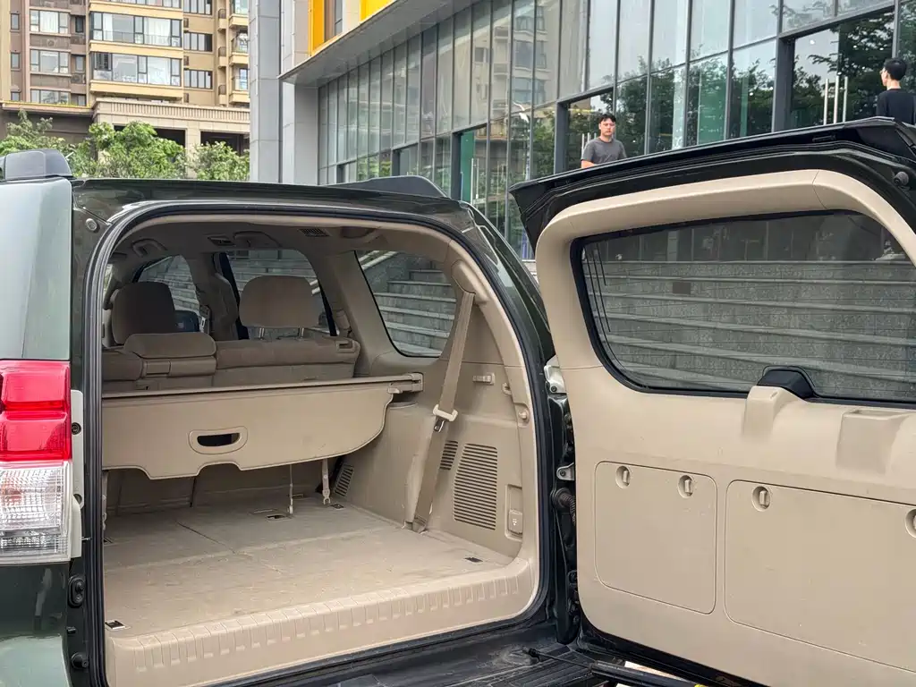 Toyota Prado 2010 2.7L Automatic Luxury Edition