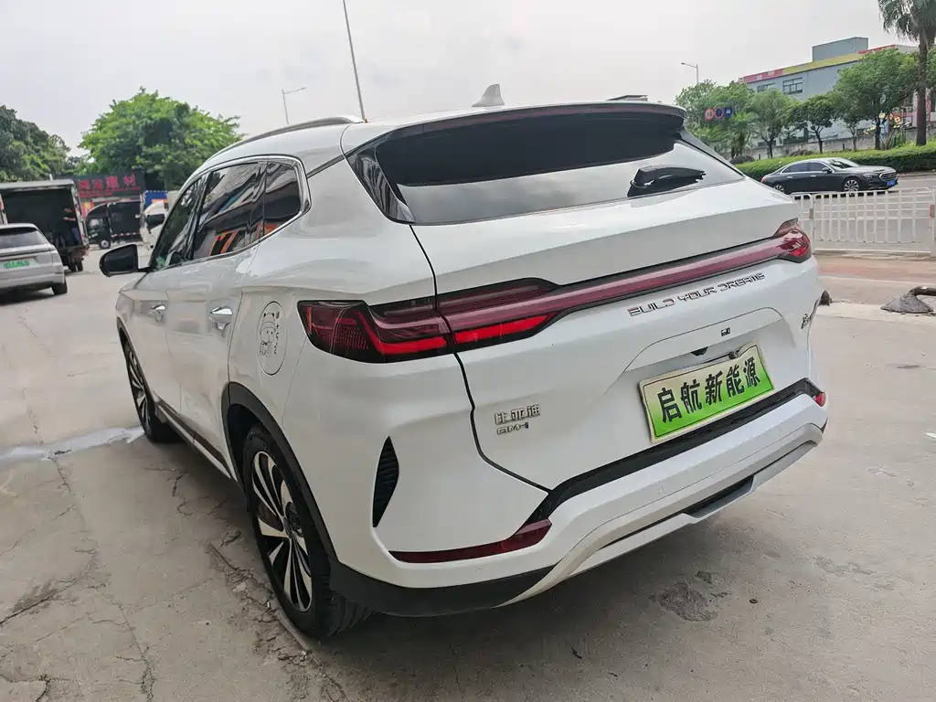 Song PLUS NEV 2023 Champion Edition DM-i 110KM Flagship