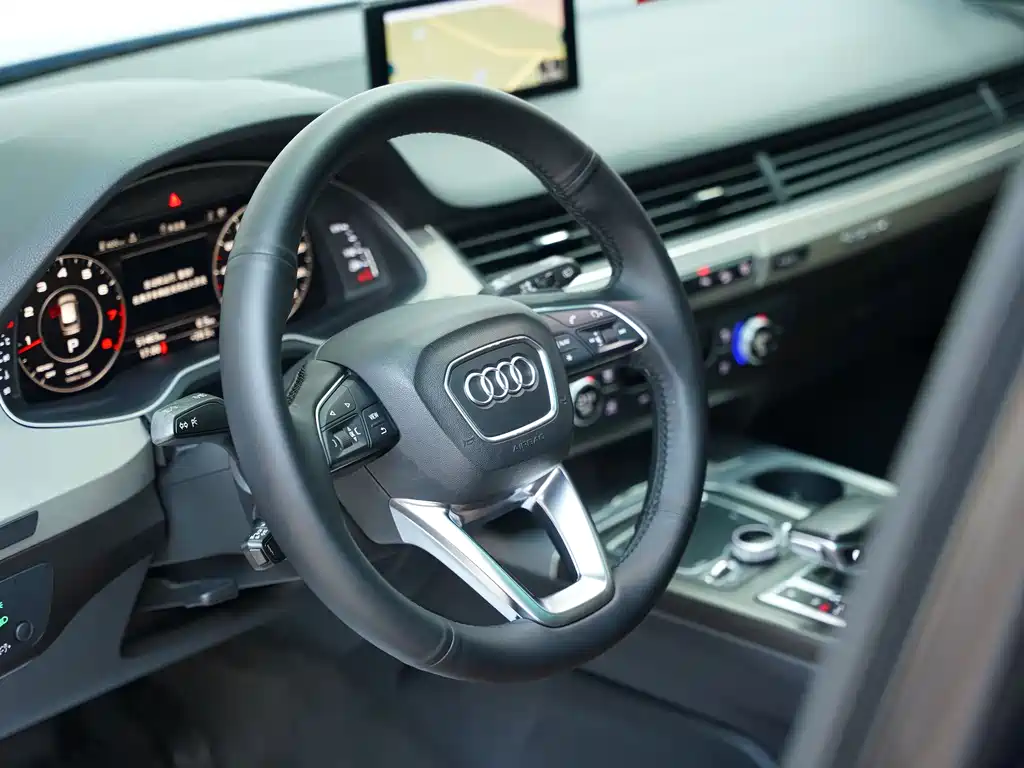 Audi Q7 2016 40 TFSI S line Sport