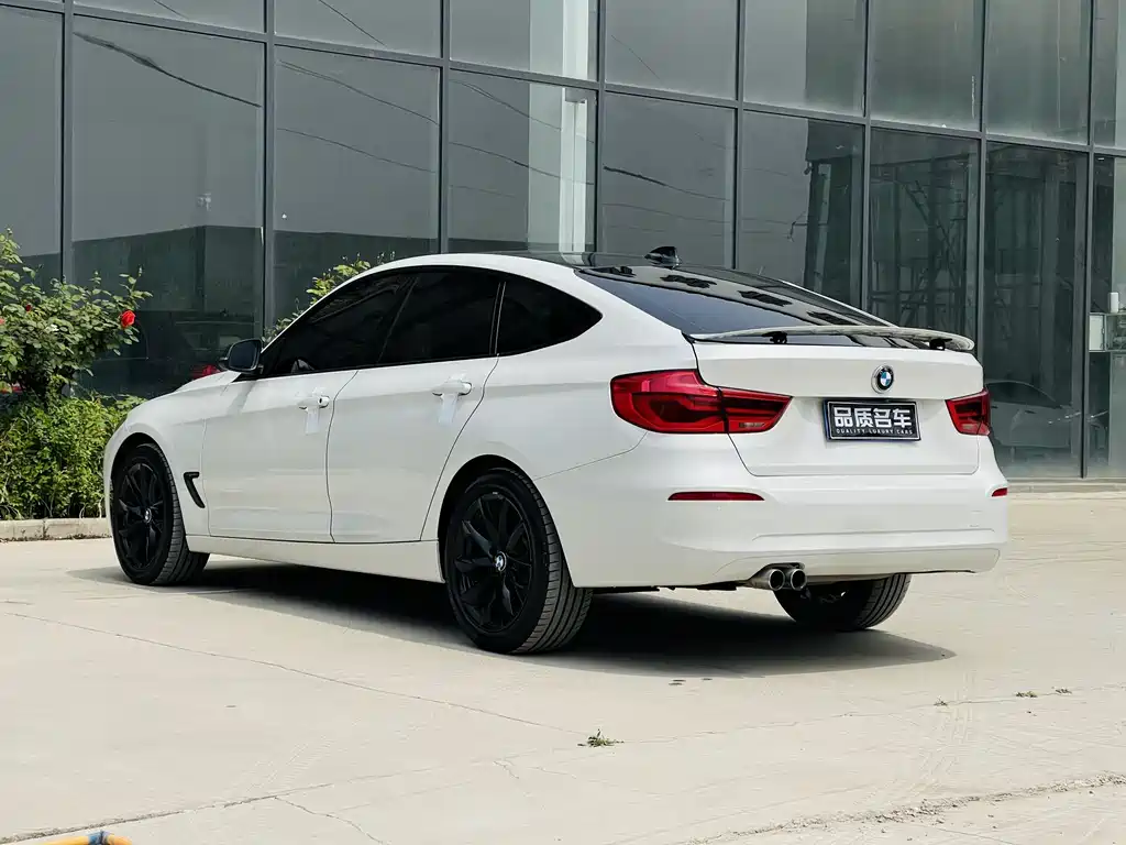 BMW 3 Series GT 2019 320i Fashion Edition