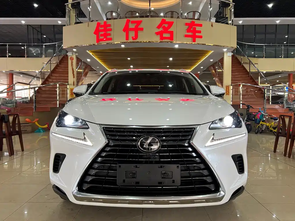 Lexus NX 300 AWD F Sport 2017