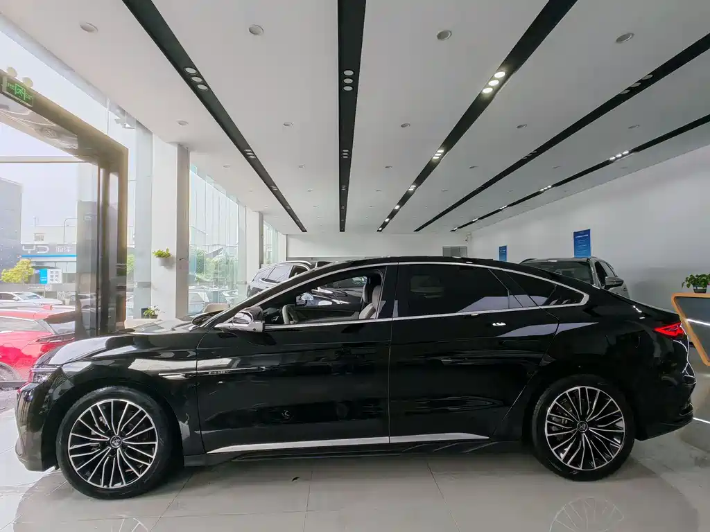 BYD Han 2025 DM-i Intelligent Driving Edition 125KM LiDAR Flagship