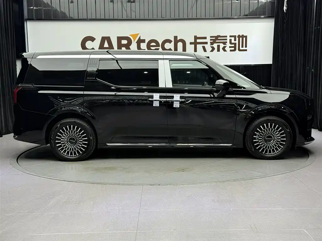 Zeekr 009 2024 Executive 6-Seater AWD 108kWh