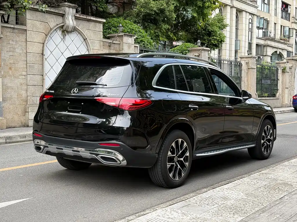 Mercedes-Benz GLC 260 L 4MATIC Luxury 7-Seater (2023 Facelift)