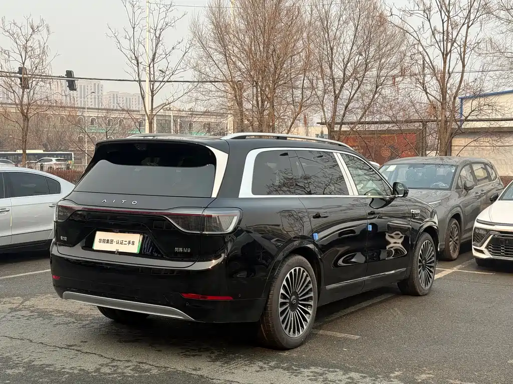 AITO M9 2025 Extended Range Ultra Edition 52kWh 6-seat 192-line LiDAR