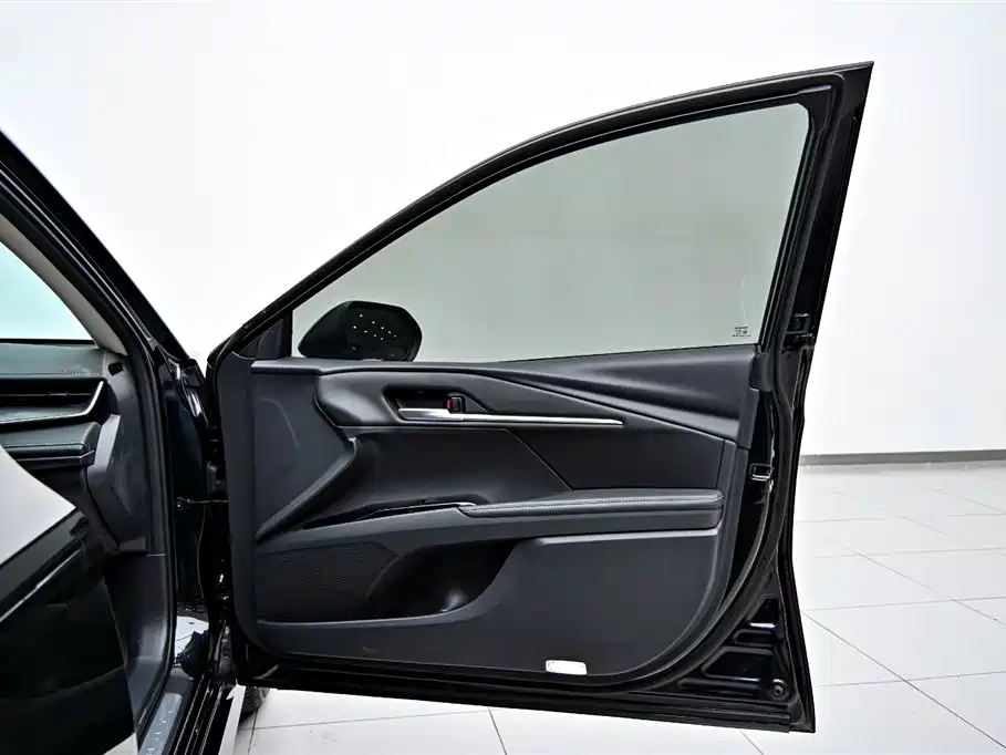 Camry 2024 2.0G Premium Edition