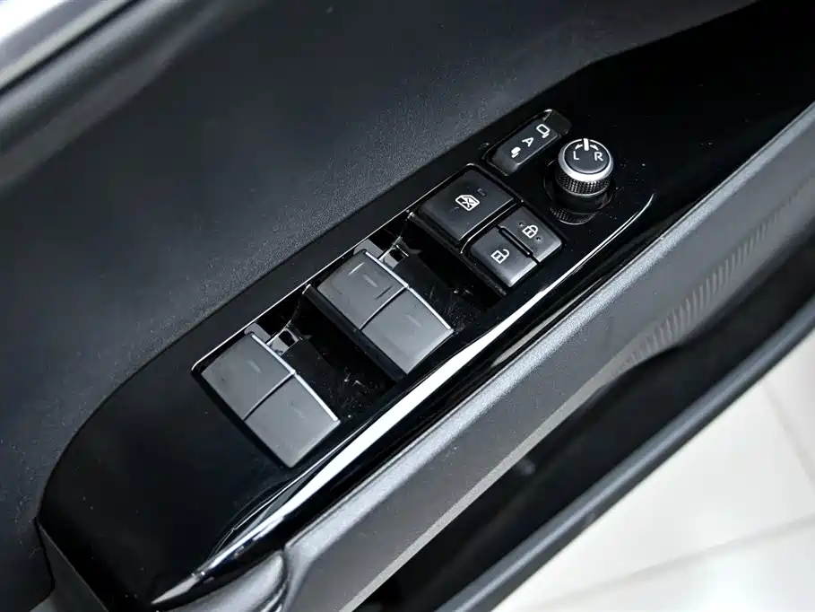 Camry 2024 2.0G Premium Edition