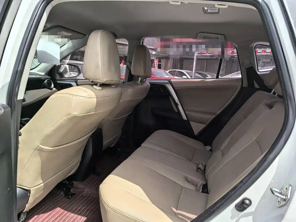 RAV4 2013 2.0L CVT 2WD Urban Edition