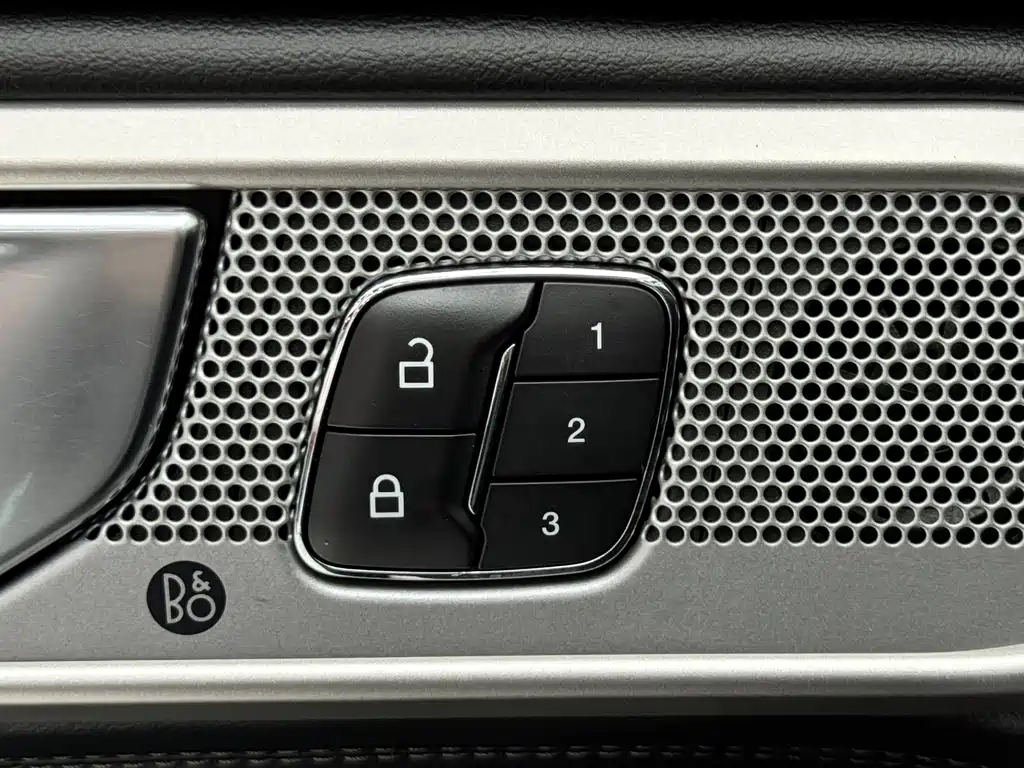 Ford Explorer 2020 EcoBoost 285 AWD Titanium Edition 6-Seater