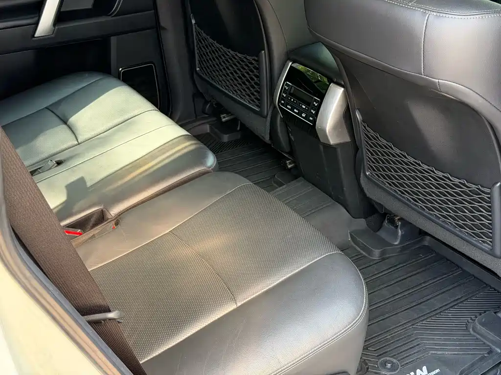 Toyota Prado 2018 3.5L Automatic TX-L Rear-Mounted Spare Tire
