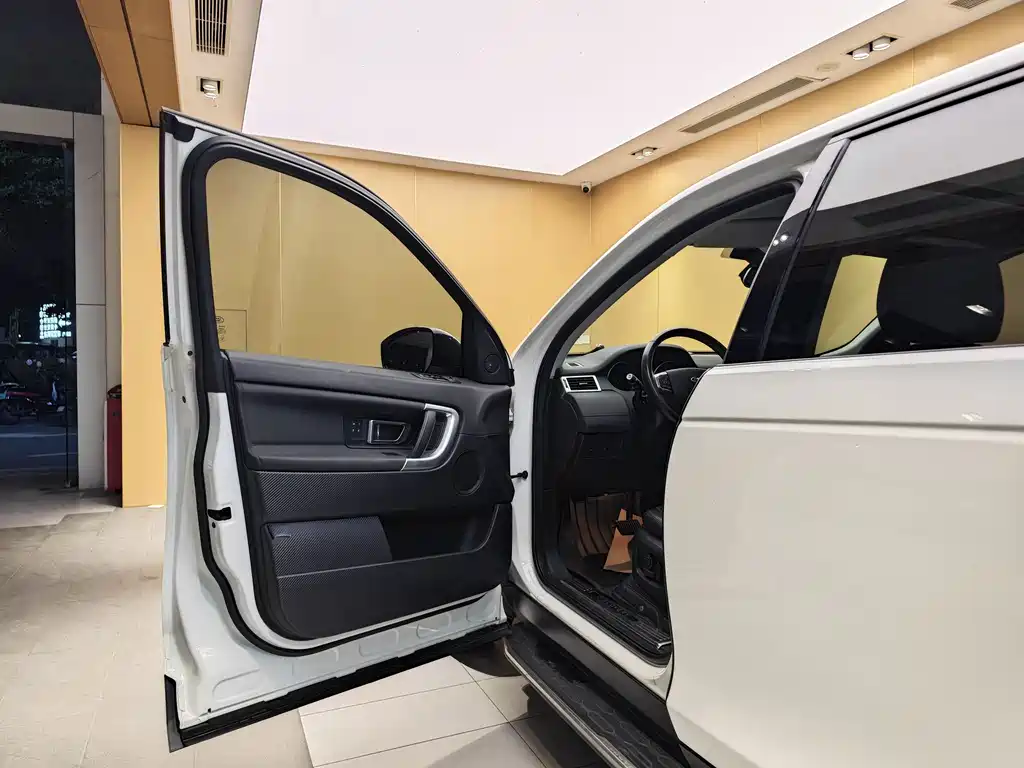 Land Rover Discovery Sport 2017 2.0T HSE