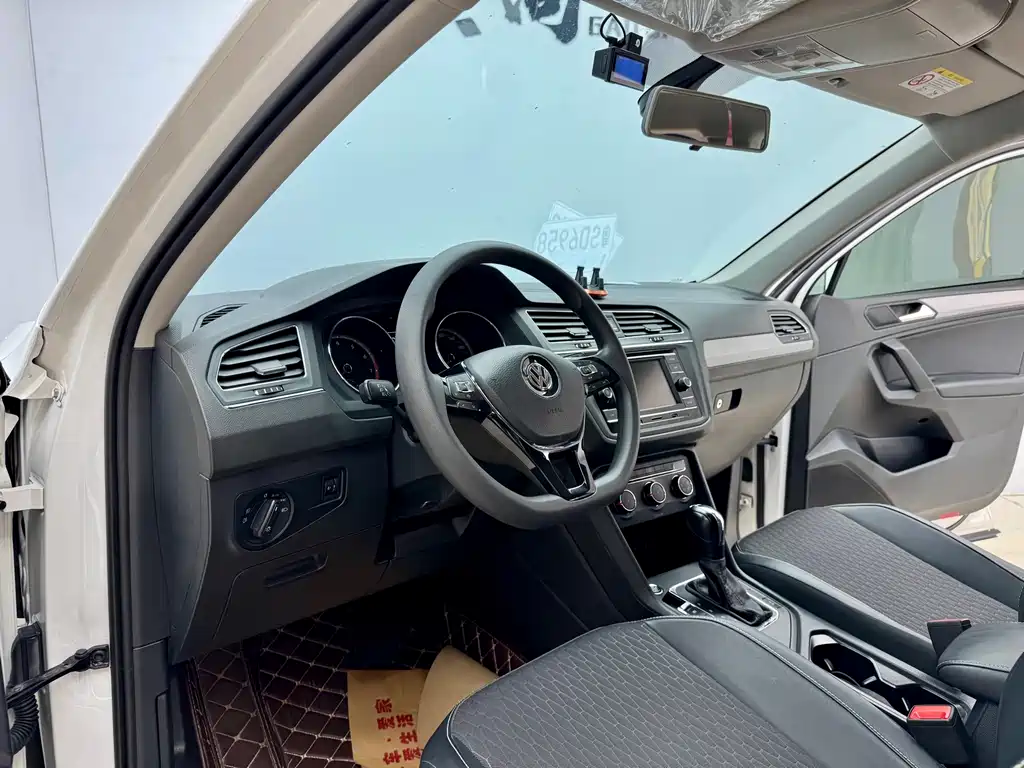 Volkswagen Tiguan L 2019 330TSI Automatic FWD Fashion Edition China VI