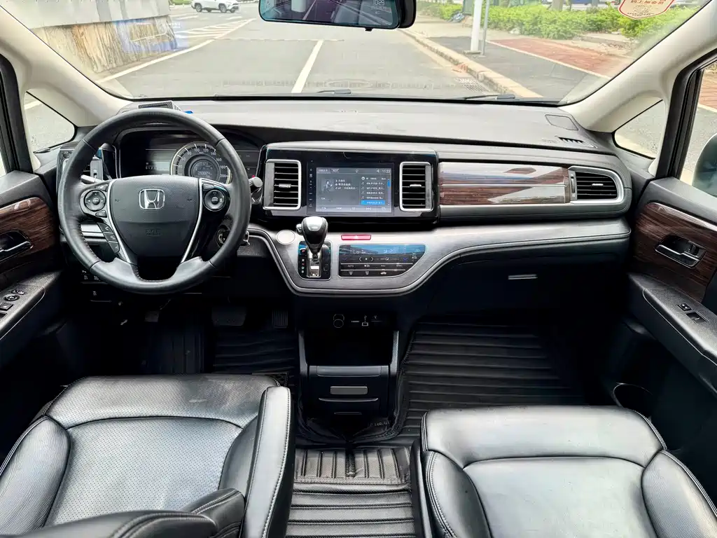 Honda Elysion 2016 2.4L Classic Edition