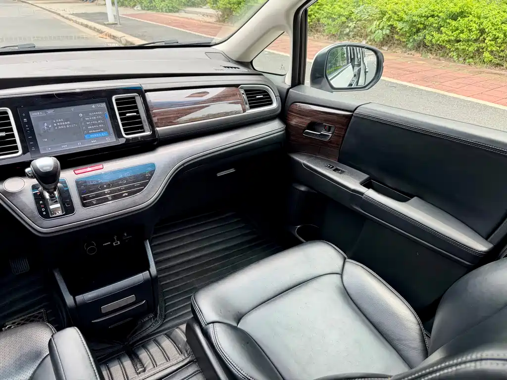 Honda Elysion 2016 2.4L Classic Edition