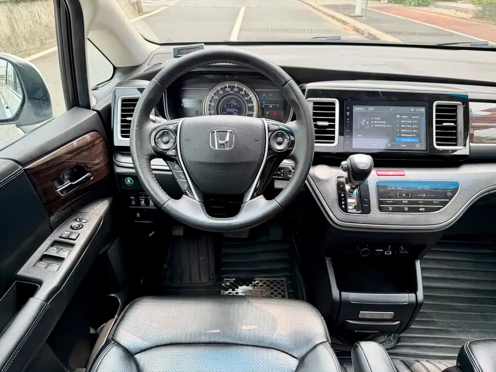 Honda Elysion 2016 2.4L Classic Edition