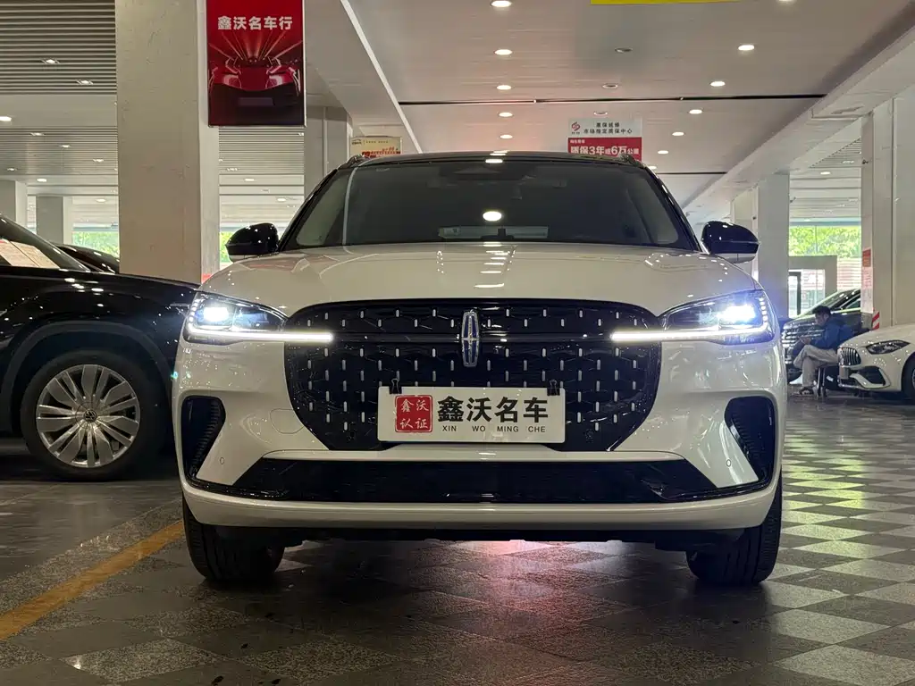Lincoln Corsair 2024 1.5T FWD Premium Hybrid Edition