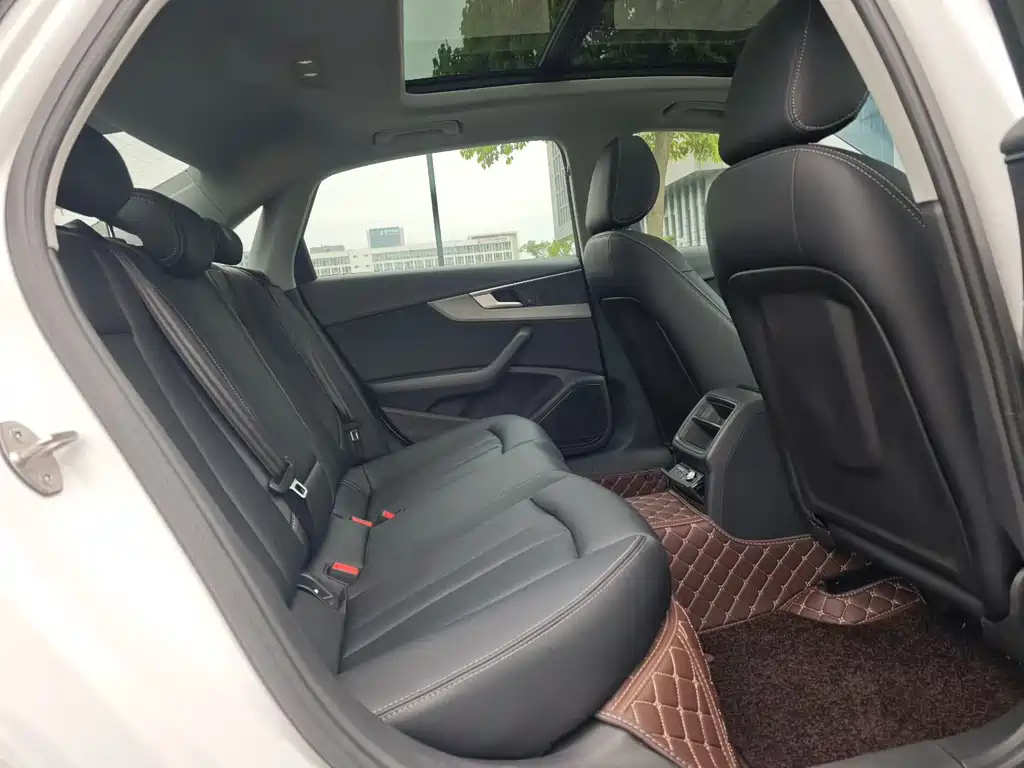 Audi A4L 2019 40 TFSI Entry Edition China VI