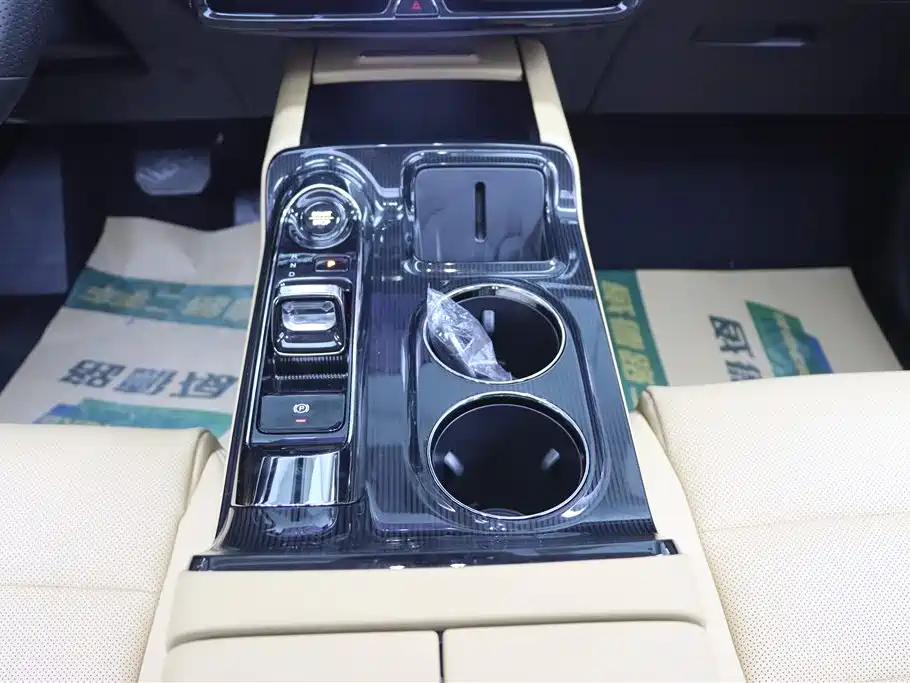 GAC Trumpchi E8 PHEV 2025 150km PRO+