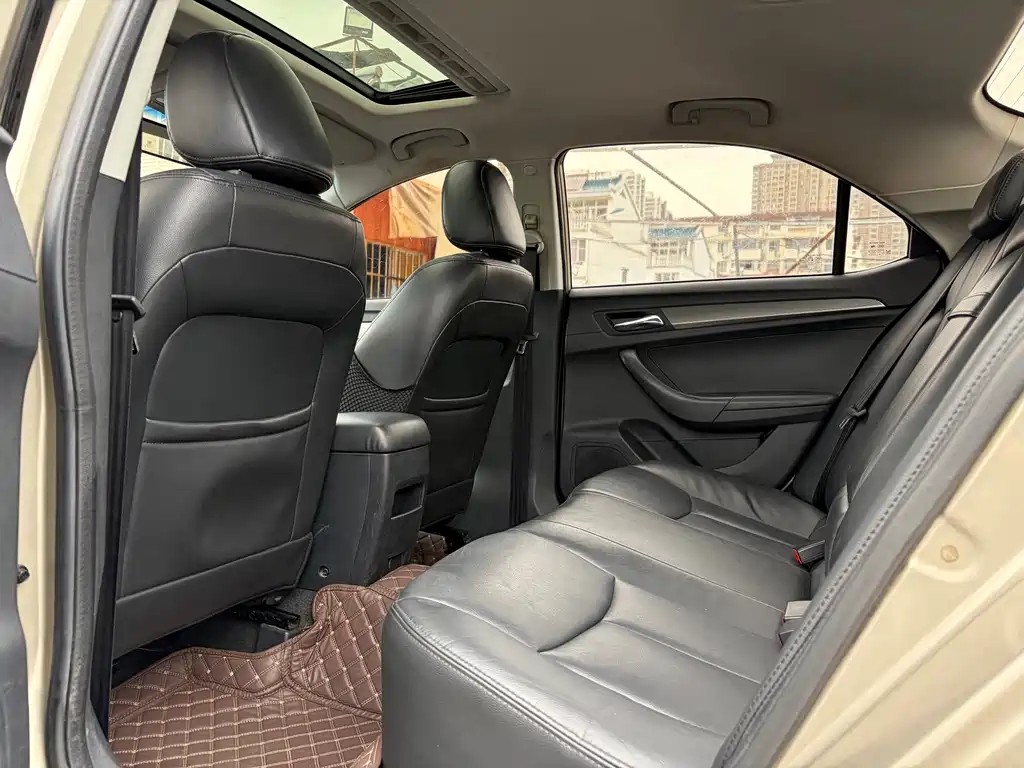 Roewe 360 2015 1.5L Automatic Luxury Edition