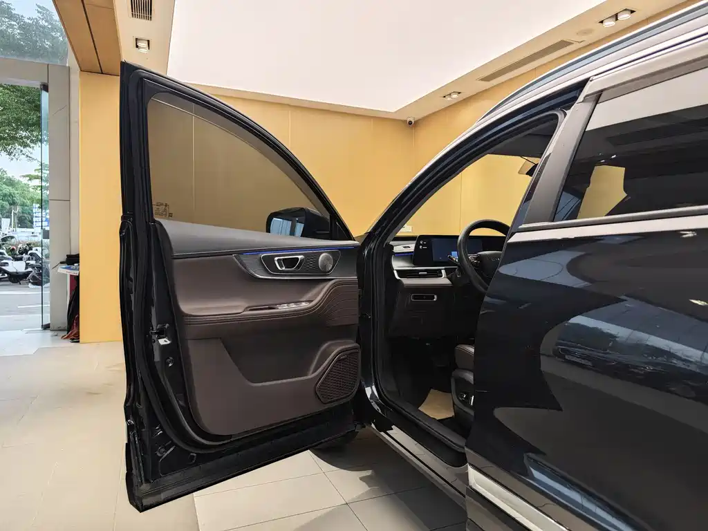 Chery Tiggo 8 PLUS 2024 Champion Edition 290TGDI DCT Luxury Edition 7-Seater
