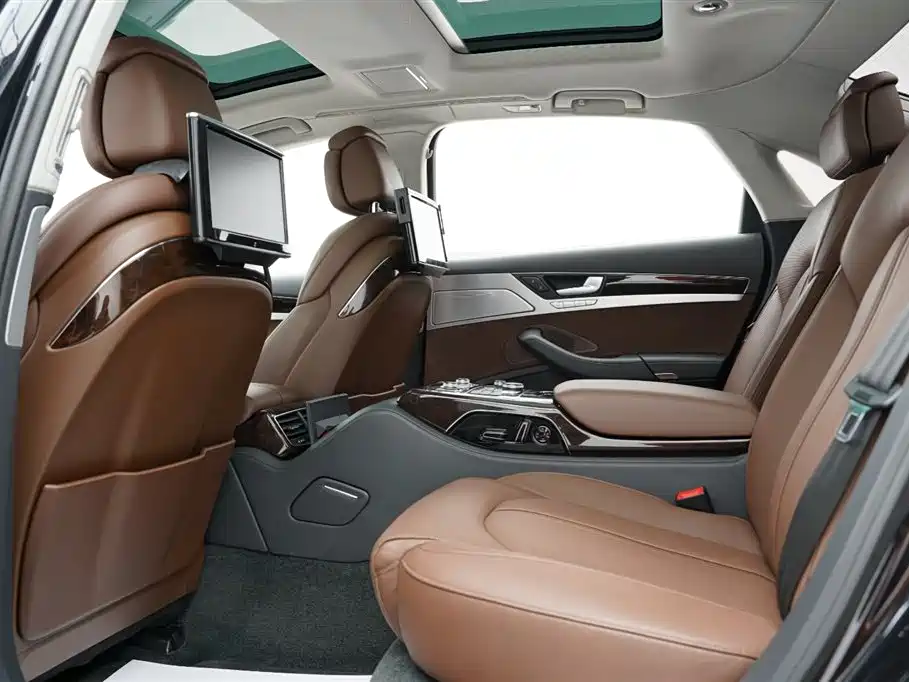Audi A8L 45 TFSI quattro Luxury 2013