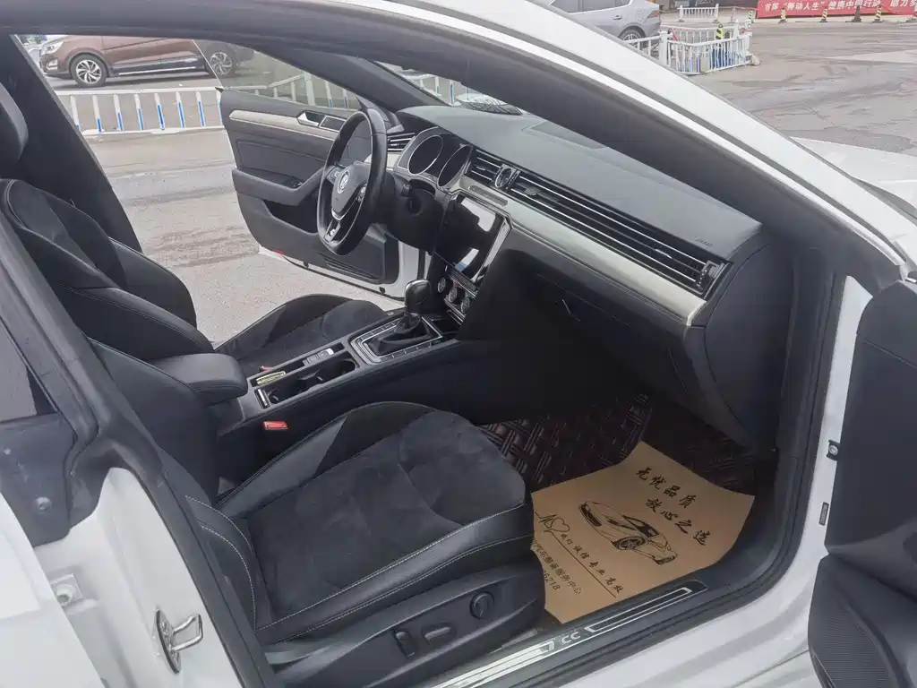 FAW-Volkswagen CC 2019 330TSI Huayan Edition China V