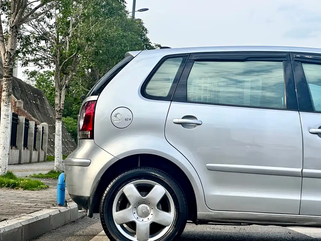 Volkswagen Polo 2007 Sedan 1.4L Automatic Fashion Edition