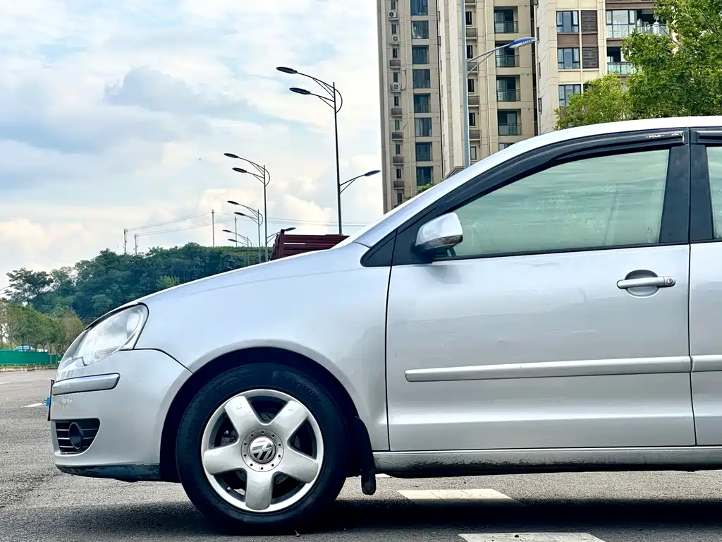 Volkswagen Polo 2007 Sedan 1.4L Automatic Fashion Edition