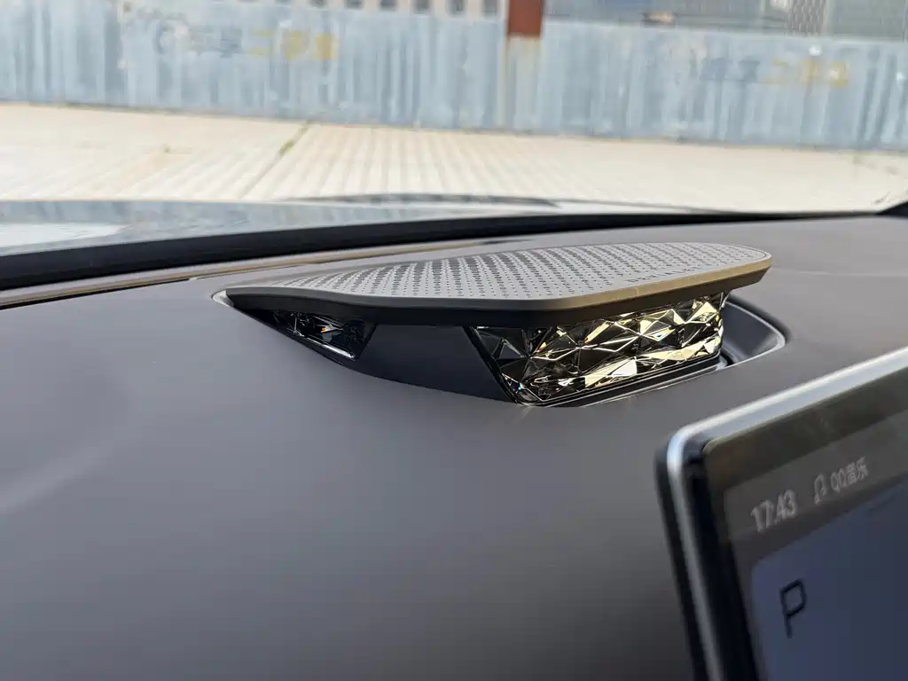 Denza N9 2025 Premium