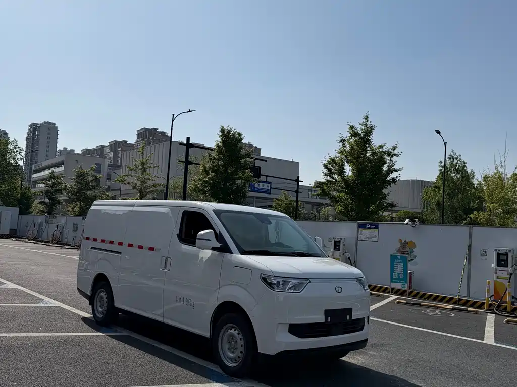 Ruichi EC75 2025 Smart Travel Super Charge Edition Pioneer Type II 50.1kWh