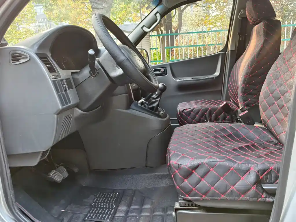 Jinbei Granse 2016 2.0L Express Utility Edition