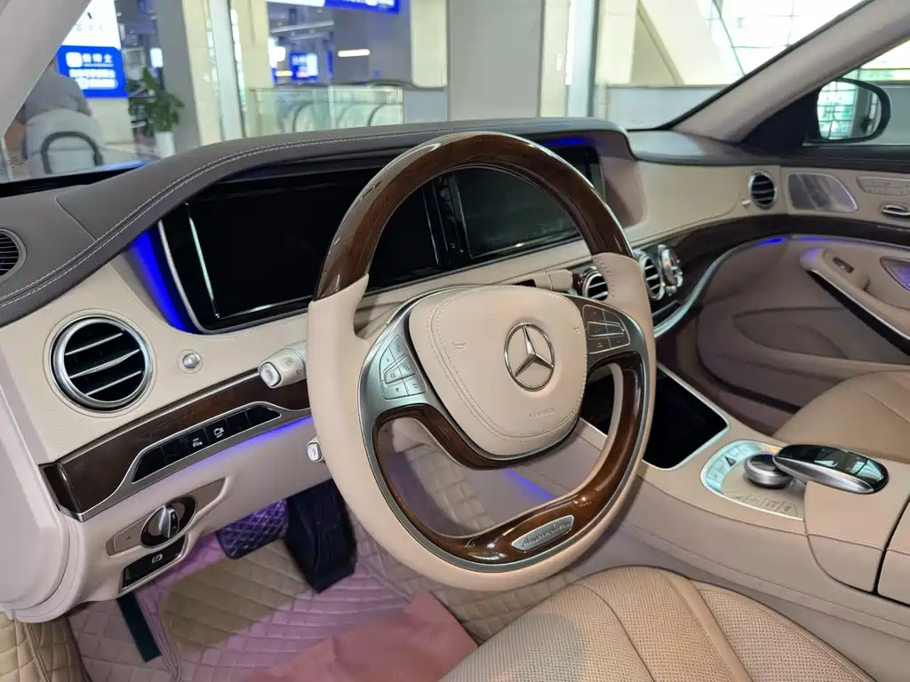 2015 Mercedes-Maybach S 400 4MATIC