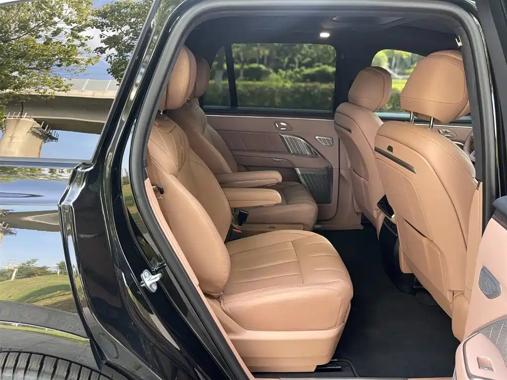 Onvo L90 2025 Ultra 6-Seater