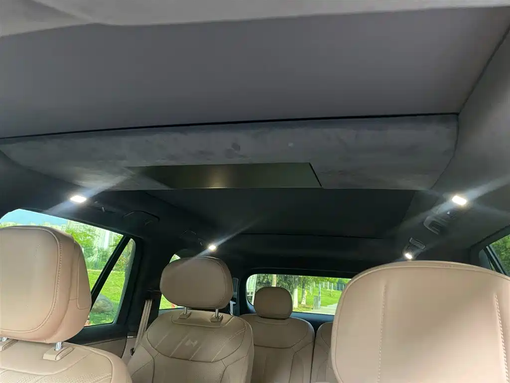 Onvo L90 2025 Ultra 6-Seater