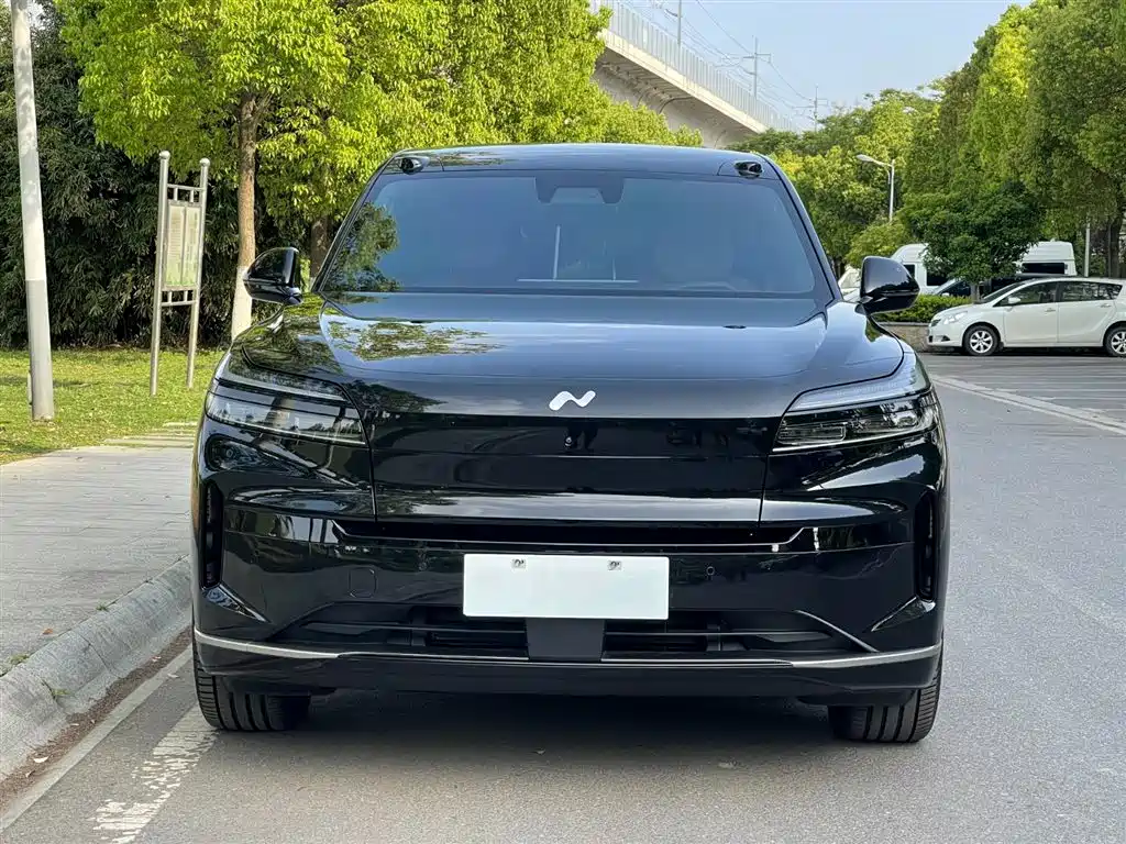 Onvo L90 2025 Ultra 6-Seater