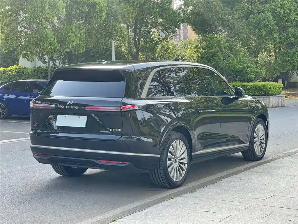 Onvo L90 2025 Ultra 6-Seater