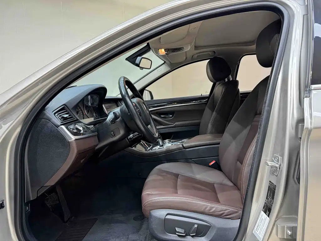 BMW 5 Series 2014 525Li Luxury Design Package