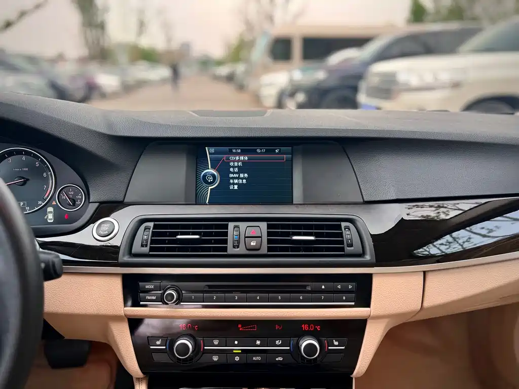 BMW 5 Series 2012 523Li Luxury