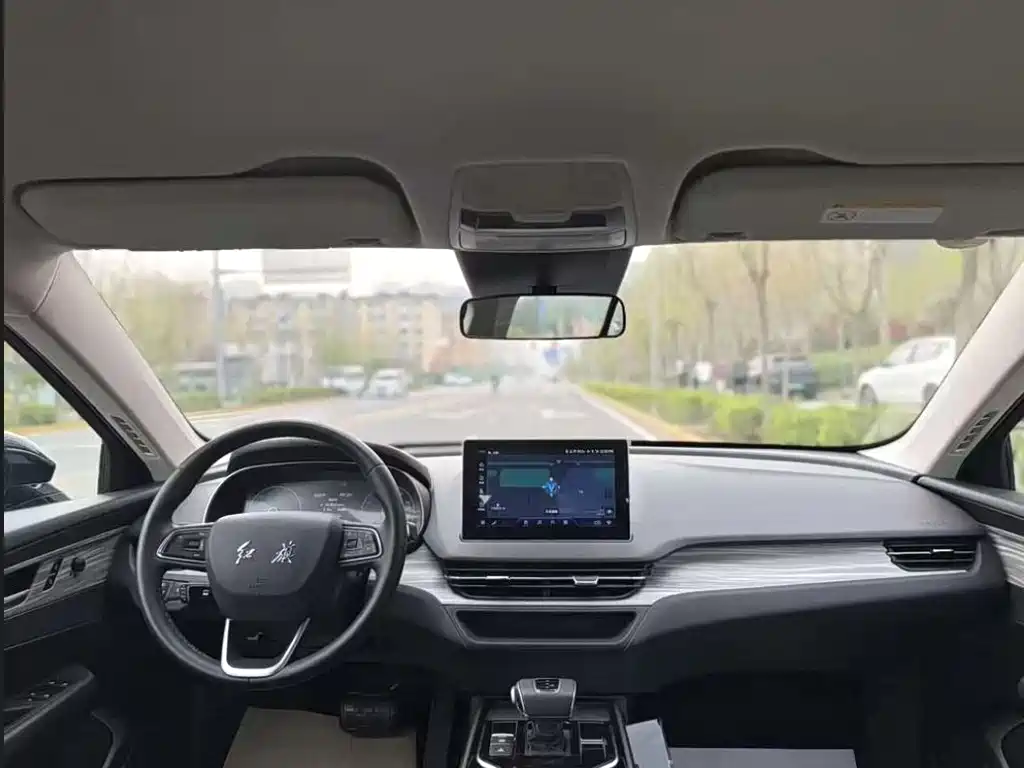 Hongqi E-QM5 2025 500km Travel Edition